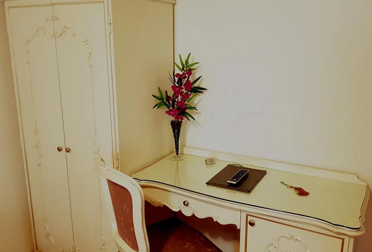 Ca' Bragadin E Carabba Hotel Venice 3*,  Italy